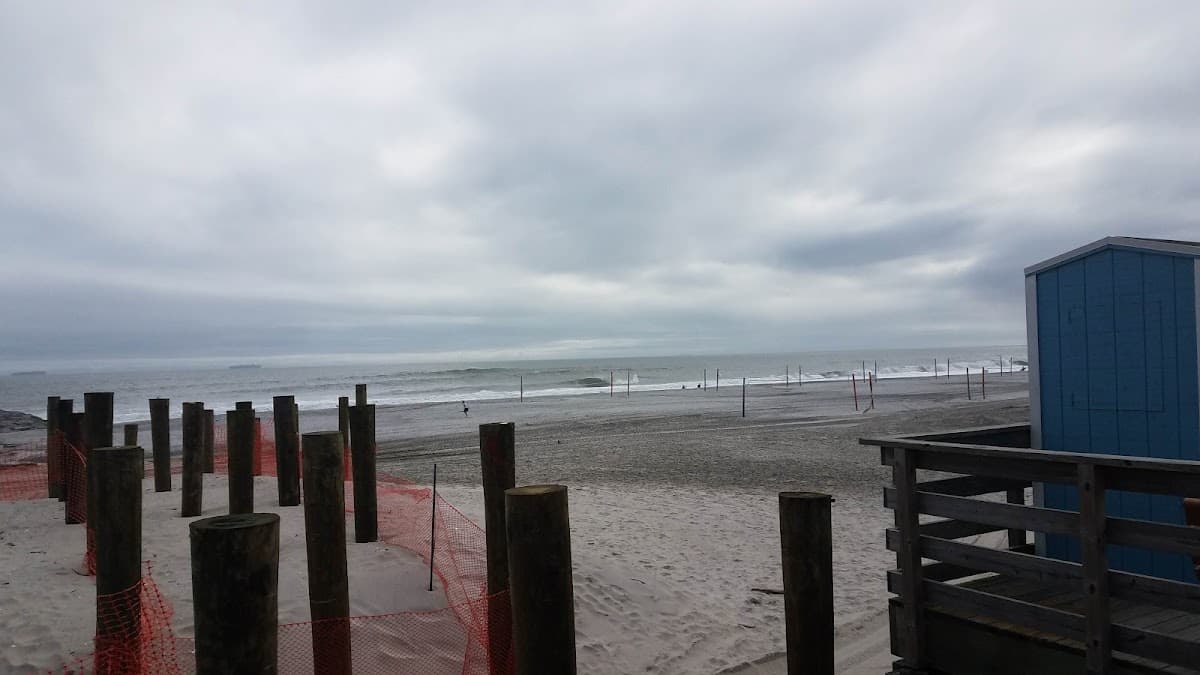 Laurelton Blvd surf spot