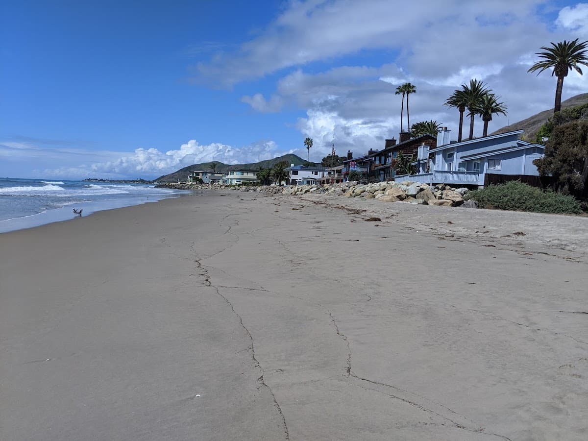 Solimar Reef and Beach surf spot